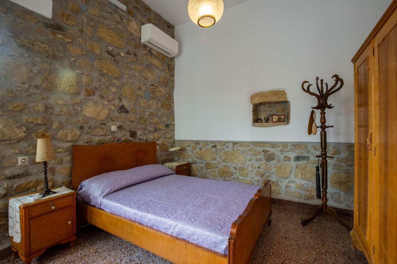 Iliopetra House